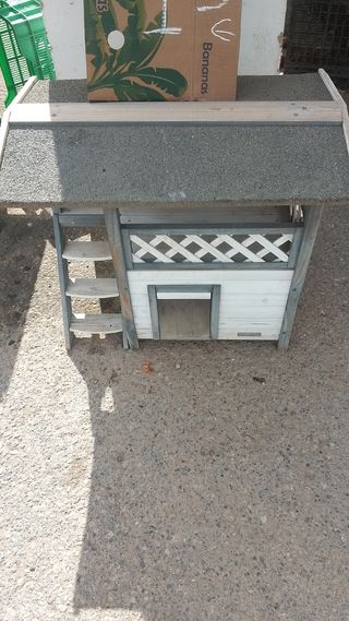 Casa para gatos de madera