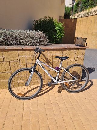 Bicicleta de montaña Decathlon para mujer 
