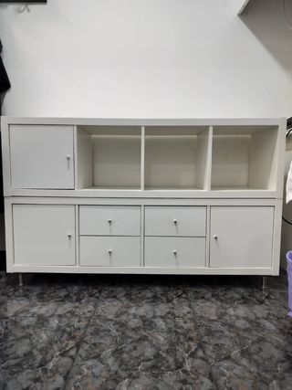 Mueble Kallax Blanco con Cajones y Puertas