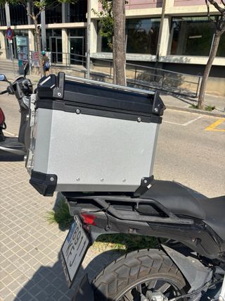Baúl Moto Gris 55L