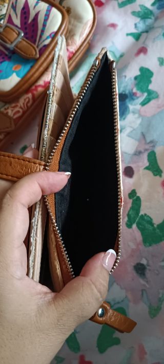 bolso Desigual, incluye cartera a juego