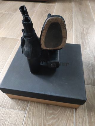 Stivaletti Janet & Janet neri camoscio