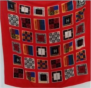 pañuelo carré vintage rojo de seda 100%