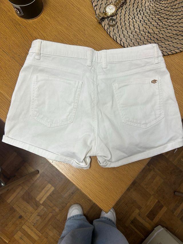 Pantalón vaquero blanco Stradivarius Talla 38