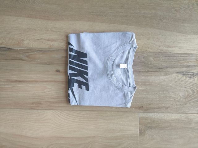 Camiseta nike air gris