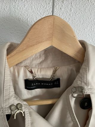 Gabardina Clásica de Zara 