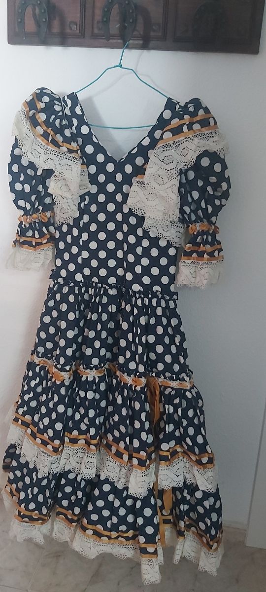 Vestido de flamenca hecho a mano. 