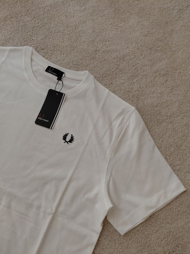 T-shirt Fred Perry Tamanho L