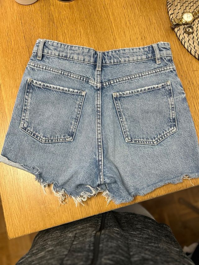Pantalón corto vaquero Zara Talla 36