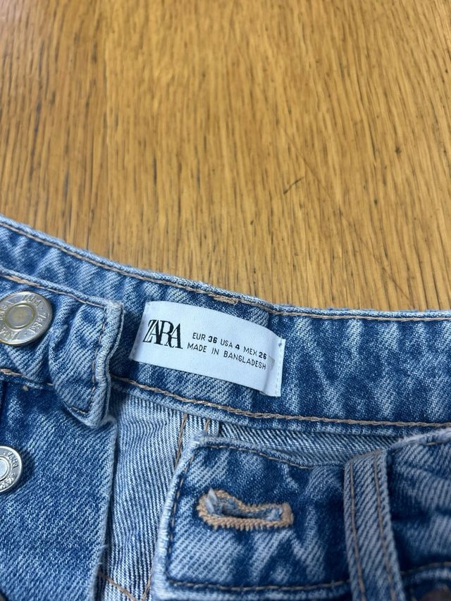 Pantalón corto vaquero Zara Talla 36