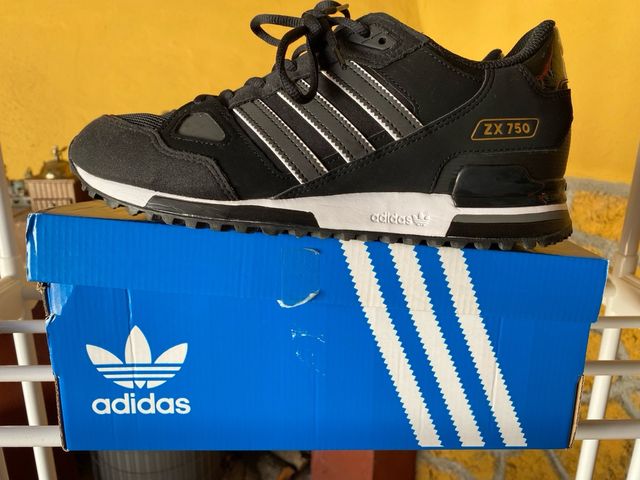 Zapatillas Adidas ZX 750 Negro/Gris