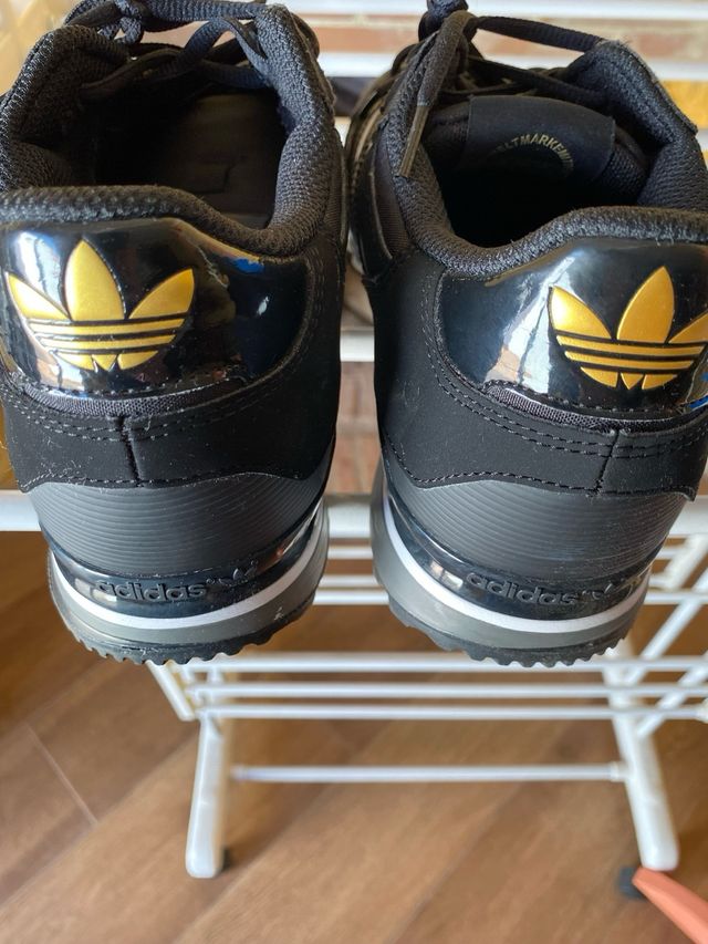 Zapatillas Adidas ZX 750 Negro/Gris