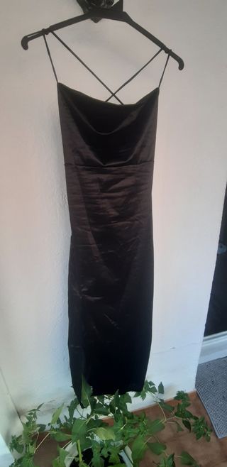Vestido satinado negro talla M