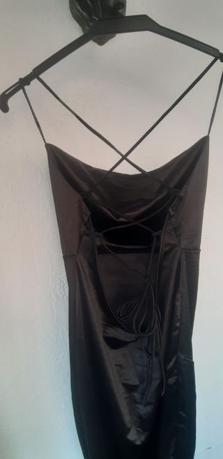 Vestido satinado negro talla M