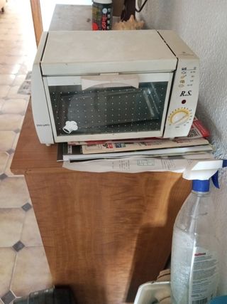 Horno tostador pequeño R.S.