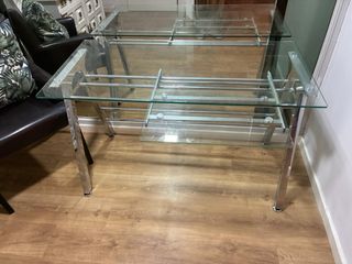 Escritorio de cristal y metal