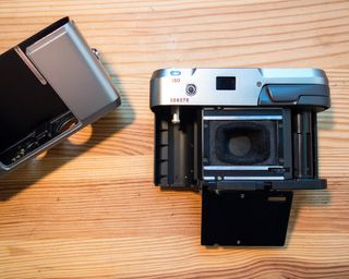 Contax T - Carl Zeiss - diseño by Porsche 1984