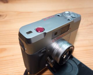 Contax T - Carl Zeiss - diseño by Porsche 1984