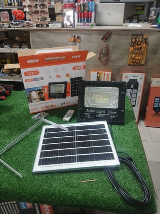 faro con pannello solare LED da 200W del marchio