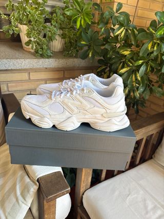 New Balance 9060 Triple White Talla 43