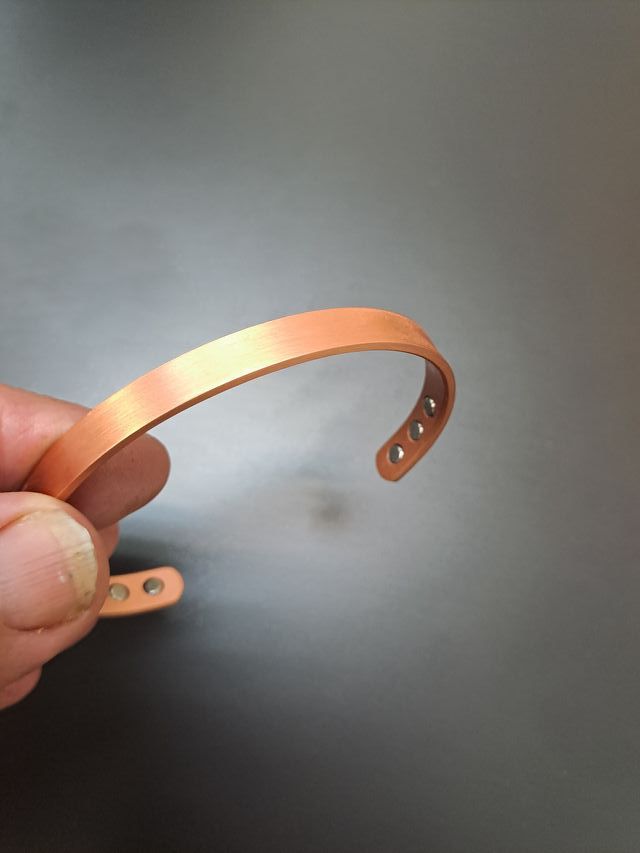 Pulsera cobre magnética lisa nueva