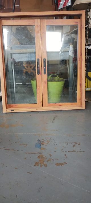 Ventana aluminio 98.5x110 cm
