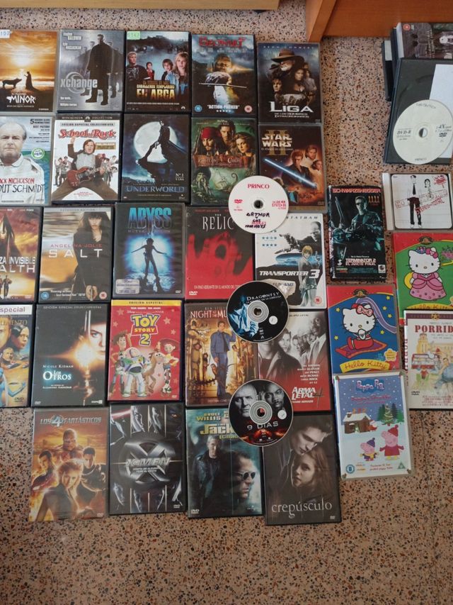 Lote de películas variadas, todas bien cuidadas.