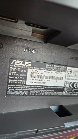 Asus ROG Swift PG27VQ Monitor curvo