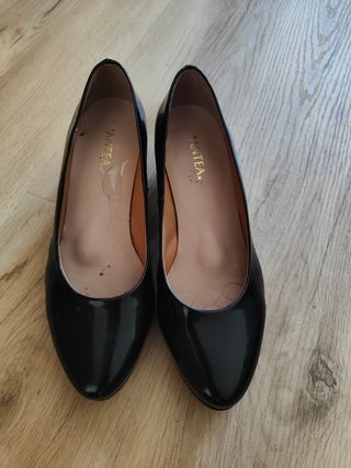Zapatos de salón con tacón negros 