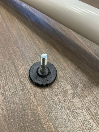 Patas regulables para escritorio