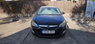 Opel Astra 2011