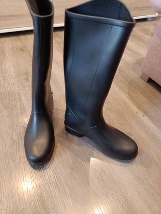 Botas de agua negras