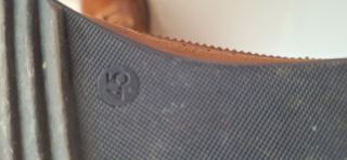 Zapatos de vestir marrones. Piel