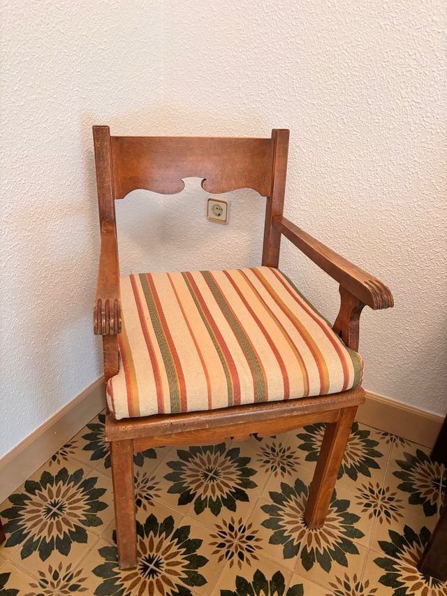 Sillón butaca rústica madera y tela