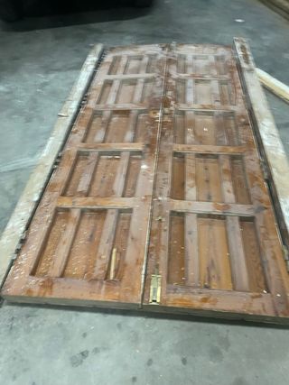 Puerta madera pino 2,35 x 1,10 80€ negociable