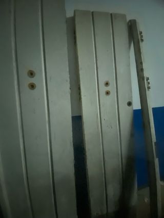 Puerta madera pino 2,35 x 1,10 80€ negociable