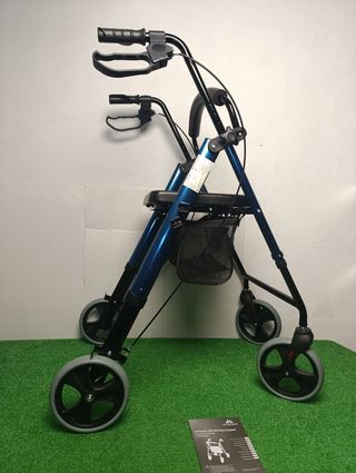 Andador Mobiclinic con asiento y cesta