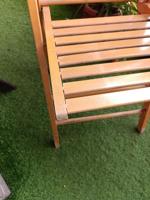 Silla plegable de madera