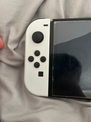 Nintendo Switch OLED bianco e nero