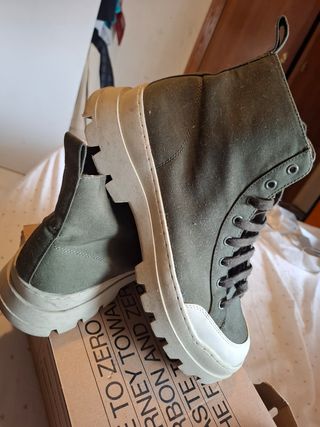 Botas altas verdes y beige talla 44 ZARA