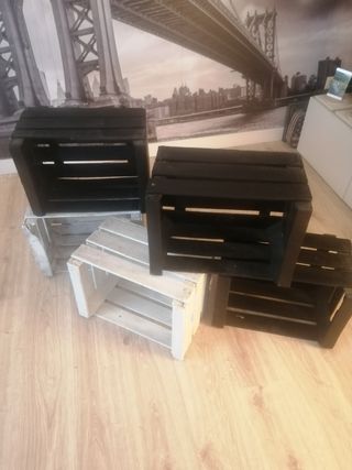 Cajas de madera decorativas (negras y blancas)