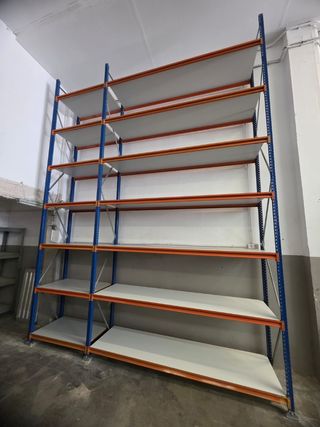 Estantería industrial (venta solo en persona)
