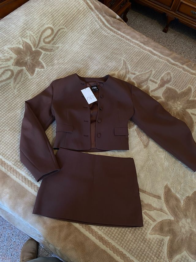 Conjunto Zara Chaqueta y Falda Talla M