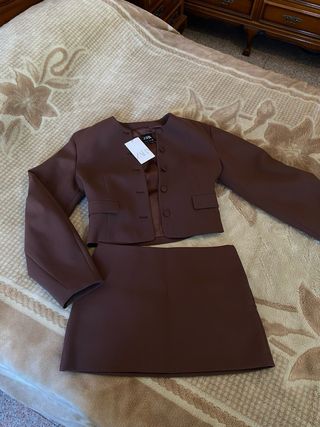 Conjunto Zara Chaqueta y Falda Talla M