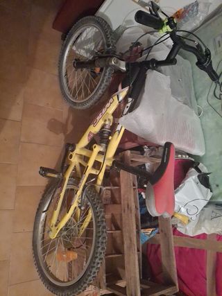 Bicicleta Montaña Amarilla