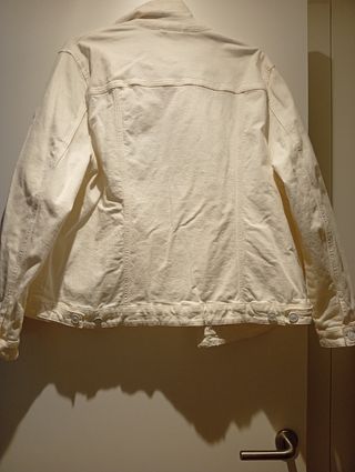 Cazadora Vaquera Blanca 
Solo venta en persona