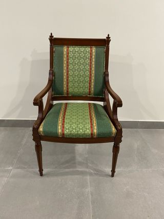 Mesa extensible de madera con 6 sillas