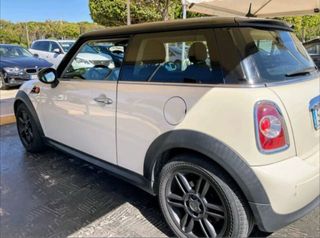 MINI Cooper diesel 110 xenon y clima digital