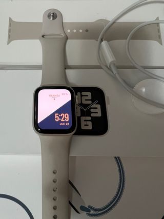 Apple Watch SE 2 GPS + Celular titanio