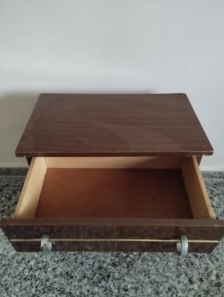Mueble de cajones madera y metal